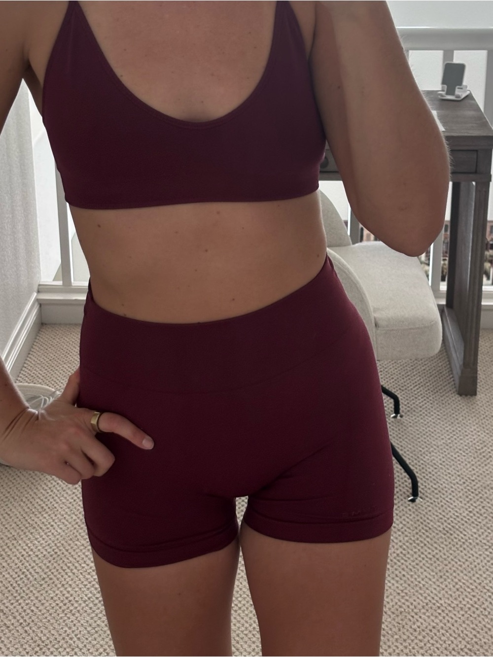 Wine Burgundy Seamless Sports Bralette & High-Waist Shorts Set - Picture 2 of 5